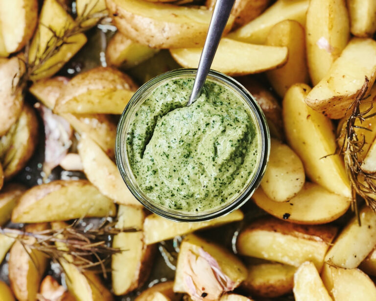 Chimichurri Rezept – Würziger Kräuterdip in 5 Minuten