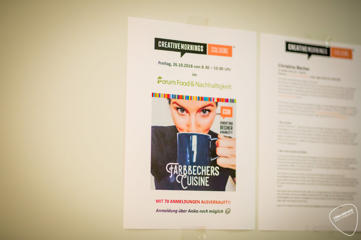 Creativ-Mornings-1 Plakat für ein Event zum Thema Essen und Nachhaltigkeit, mit einer Person, die aus einer Tasse trinkt.