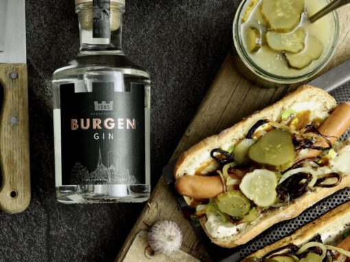 Hot Dog Gurken mit Gin