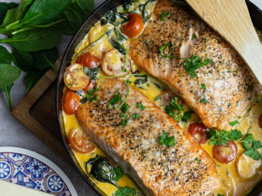 Mediterrane Lachspfanne – einfaches One-Pan-Rezept