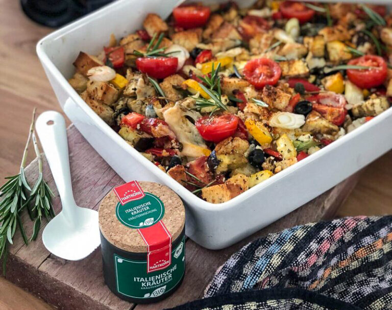 Mediterraner Brotauflauf – Resteverwertung mit Genuss