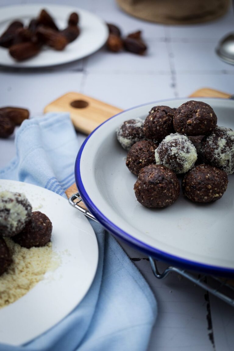 Fruchtige Energiekugeln