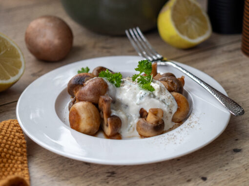 Champignons mit Knoblauchsoße – Weihnachtsmarkt-Feeling Zuhause