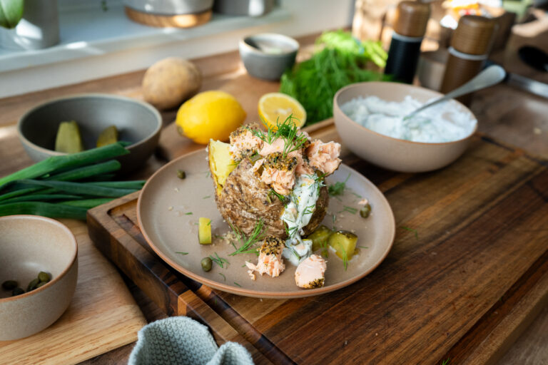 Ofenkartoffel mit Lachs aus der Heißluftfritteuse