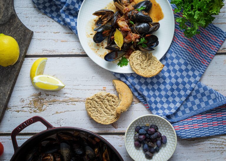 Miesmuscheln in Tomatensugo