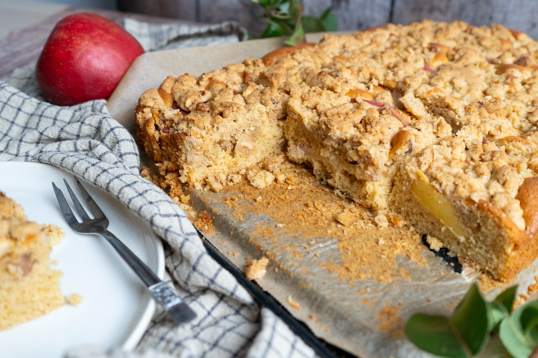 Rahmwirsing mit Speckwürfeln, cremig in Sahnesauce zubereitet
