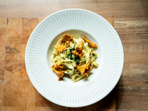 Tagliatelle mit Pfifferlingen & Spinat-Rahmsauce