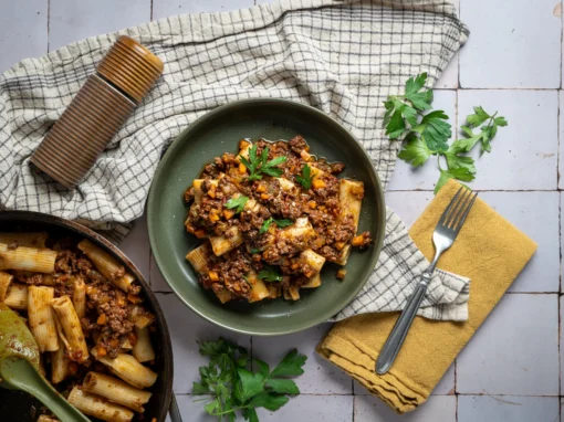 Wildschweinbolognese – kräftiges Ragù mit Rotwein & Kräutern