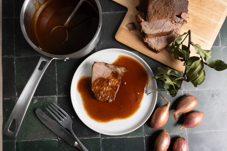 Rinderbraten klassisch im Backofen – langsam geschmort