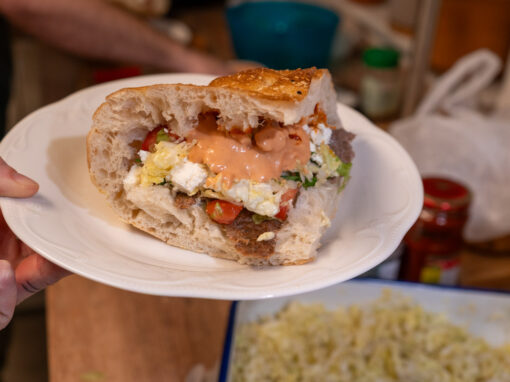 Döner Kebab: Herkunft, Entwicklung und moderne Varianten