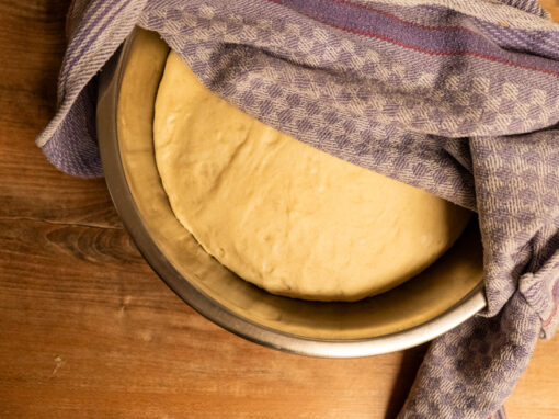 Einfacher Pizzateig – gelingsicher