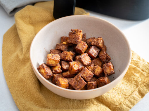 Knuspriger Tofu aus der Heißluftfritteuse – einfach, schnell & perfekt gewürzt