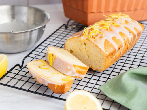 Zitronenkuchen mit ganzer Zitrone – saftig & einfach
